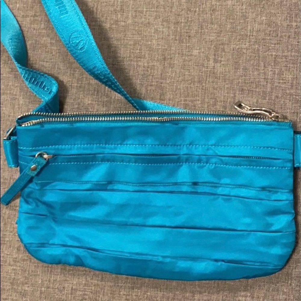 - Lululemon pouch - Picture 2 of 2